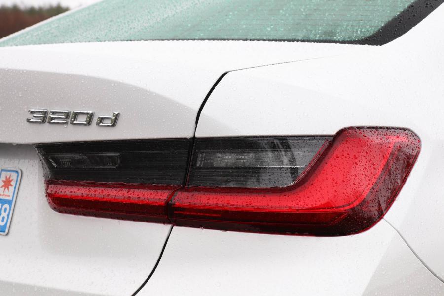 Логотип BMW 320d M Sport (G20) 2019 года  (WW) (фото 36 из 40)